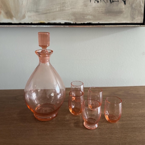 Vintage Set of 6 • Pink French Round Glass Medium Decanter + 5 Shot Glasses - Picture 7 of 10
